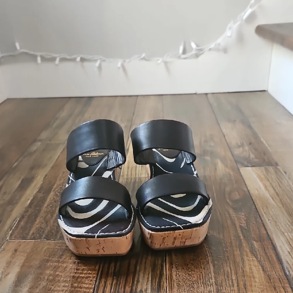 Sam Edelman Alissa Black ‎ and Tan Wedge Sandals